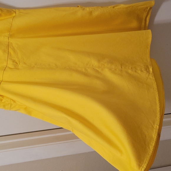 Jessica Simpson,  12, Yellow - Picture 8 of 12